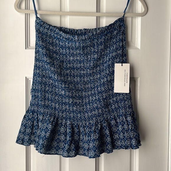 Two piece set - Picture 3 of 4